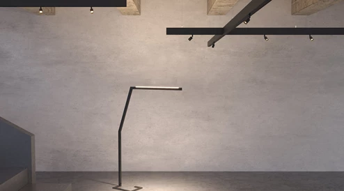 Família de produtos HYPRO com lentes Batwing - luminária de chão e sistema de perfis com iluminação indireta LED para uma distribuição uniforme da luz. (Representação do produto)