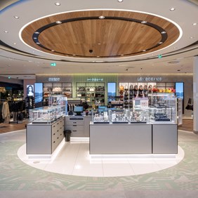 Dutyfree Faro Einkaufszentrum Retail Scchienenstrahler Verkaufsbereich Imagine Centriq Mechaniq