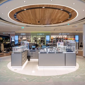 Dutyfree Faro Einkaufszentrum Retail Scchienenstrahler Verkaufsbereich Imagine Centriq Mechaniq