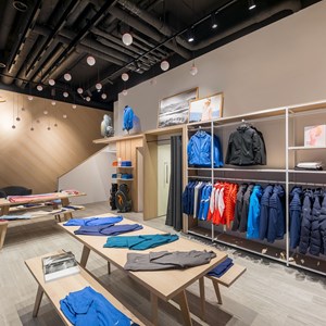 PRO_Kjus-BrandStore_-7 - HERO.jpg