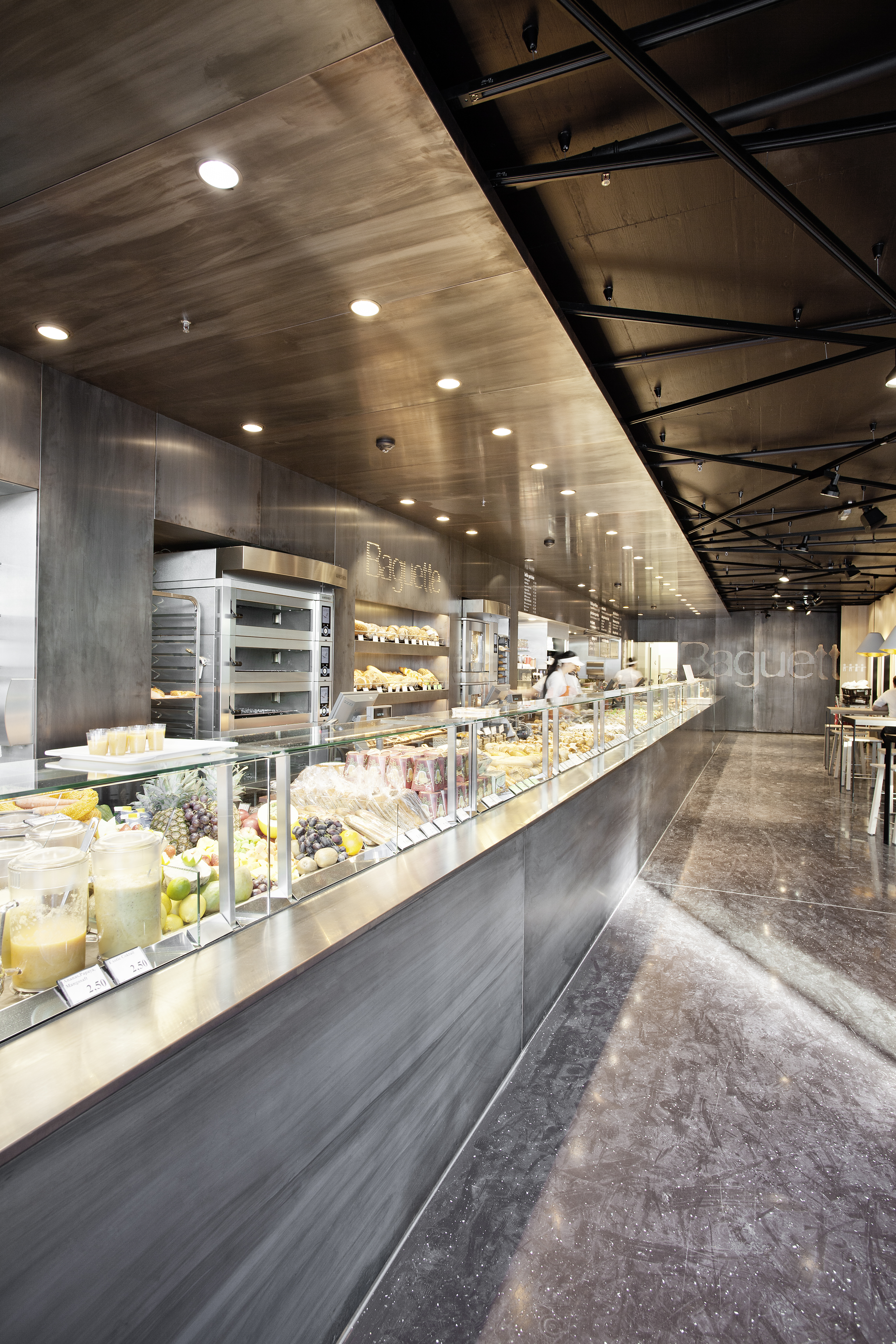 PROLICHT Iqu Oiko Up Baguette Innsbruck 2012 (1)