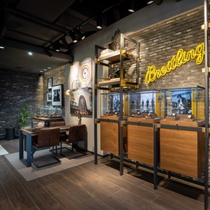 PRO Breitling Outlet Store Parndorf Foto 002 Web1