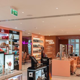 Wells Garrett Einkaufszentrum Retail Spot Verkaufsbereich Centriq Magiq Imagine Mechaniq