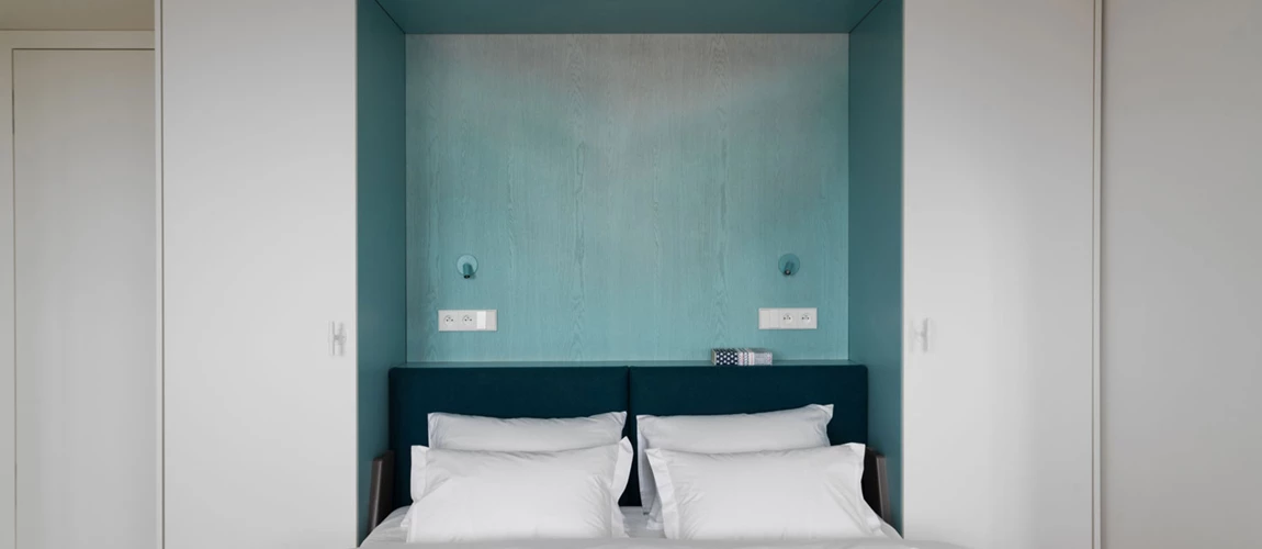 Colors Blaue Wandleuchte Spot Klein In Schlafzimmer