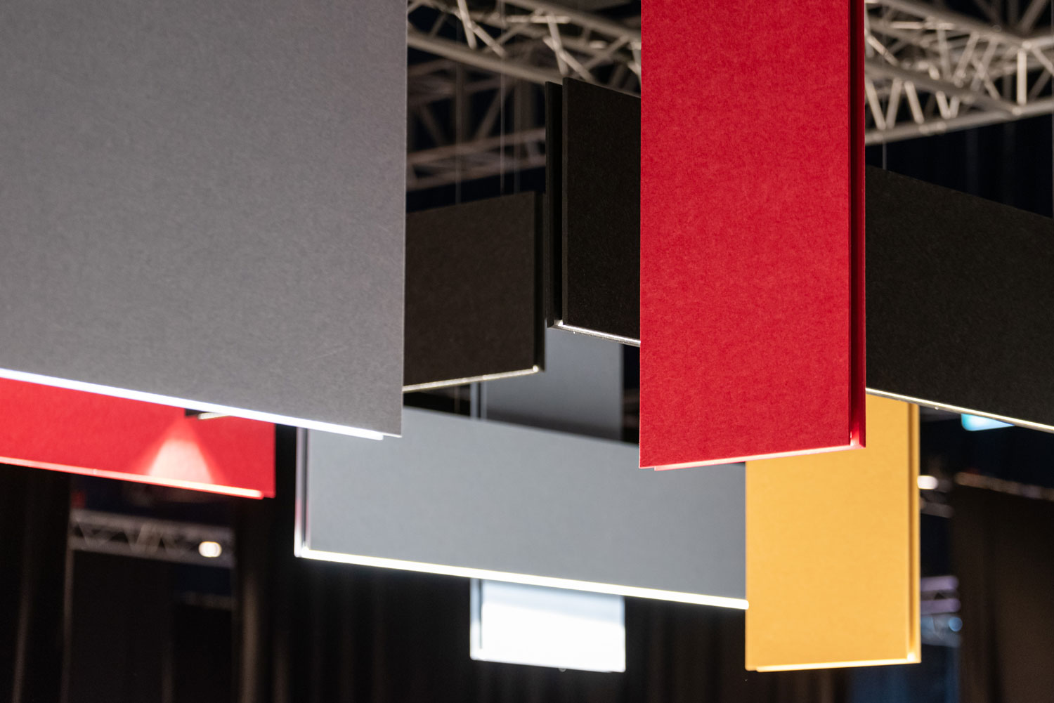 Colors Akustik Beleuchtung Paneele Rot Gelb Blau Grau