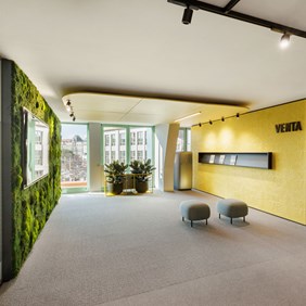 Luminárias acústicas e sistema de perfil linear HYPRO para corredores de escritórios e salas de descanso - solução de iluminação integrada com efeito acústico