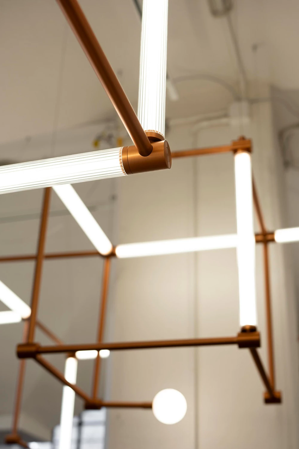 Milan Design Week Tom Dixon Cooperation Sen Flexibles Leuchtensystem