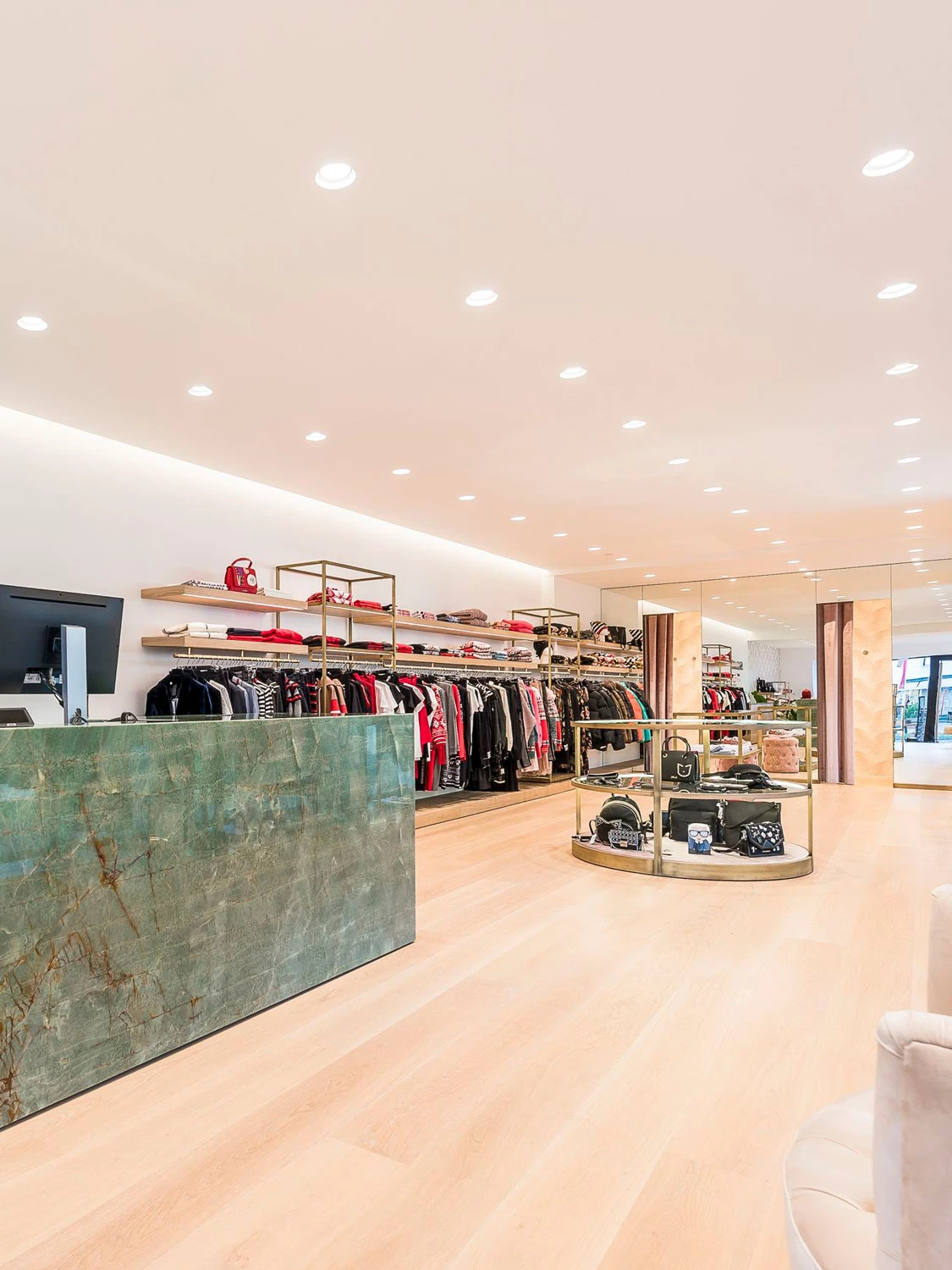 Bioniq Einbauspot Fuer Shops